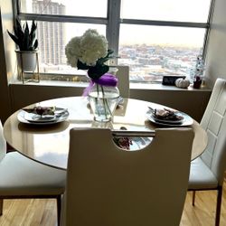 Round Dinning Table With Marble Pattern 