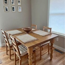 Dining Room Table 