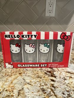 HELLO KITTY GLASS SET