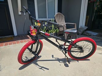 This is a Kent Dread 20" BMX bike