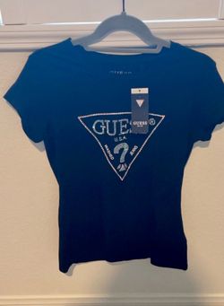 GUESS  T-shirt.  Size Large