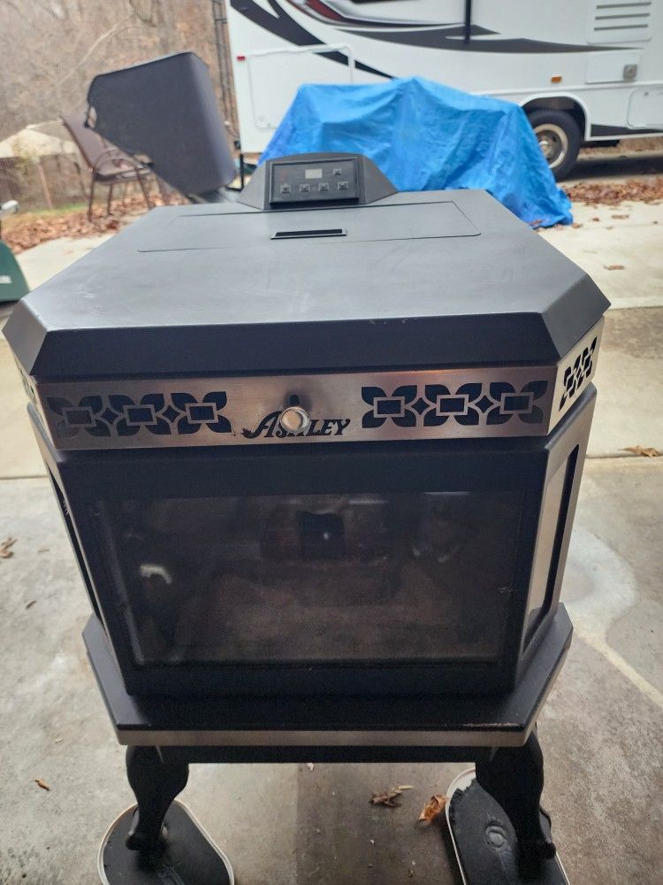 For Sale: Pellet Stove & Pellets