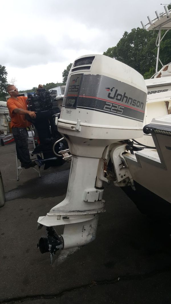 Johnson 225 HP V6 Outboard for Sale in Warwick, RI OfferUp