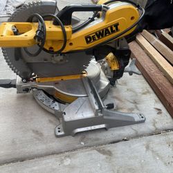 Dewalt 12in Double Bevel With Finish Nailer