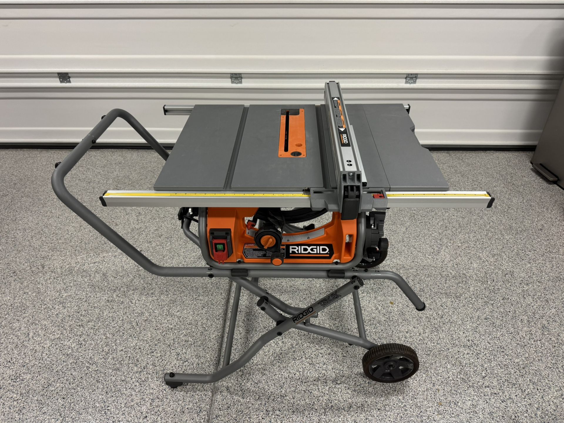 Ridgid 10” Portable Corded Pro Jobsite Table Saw w/Stand