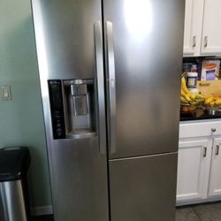 Lg Side By Side Refrigerator (Not Cooling)