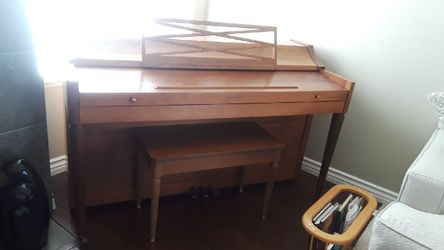Mid Century Baldwin Acrosonic Spinet Piano -$1000