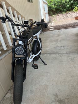 Electric cafe racer style bike