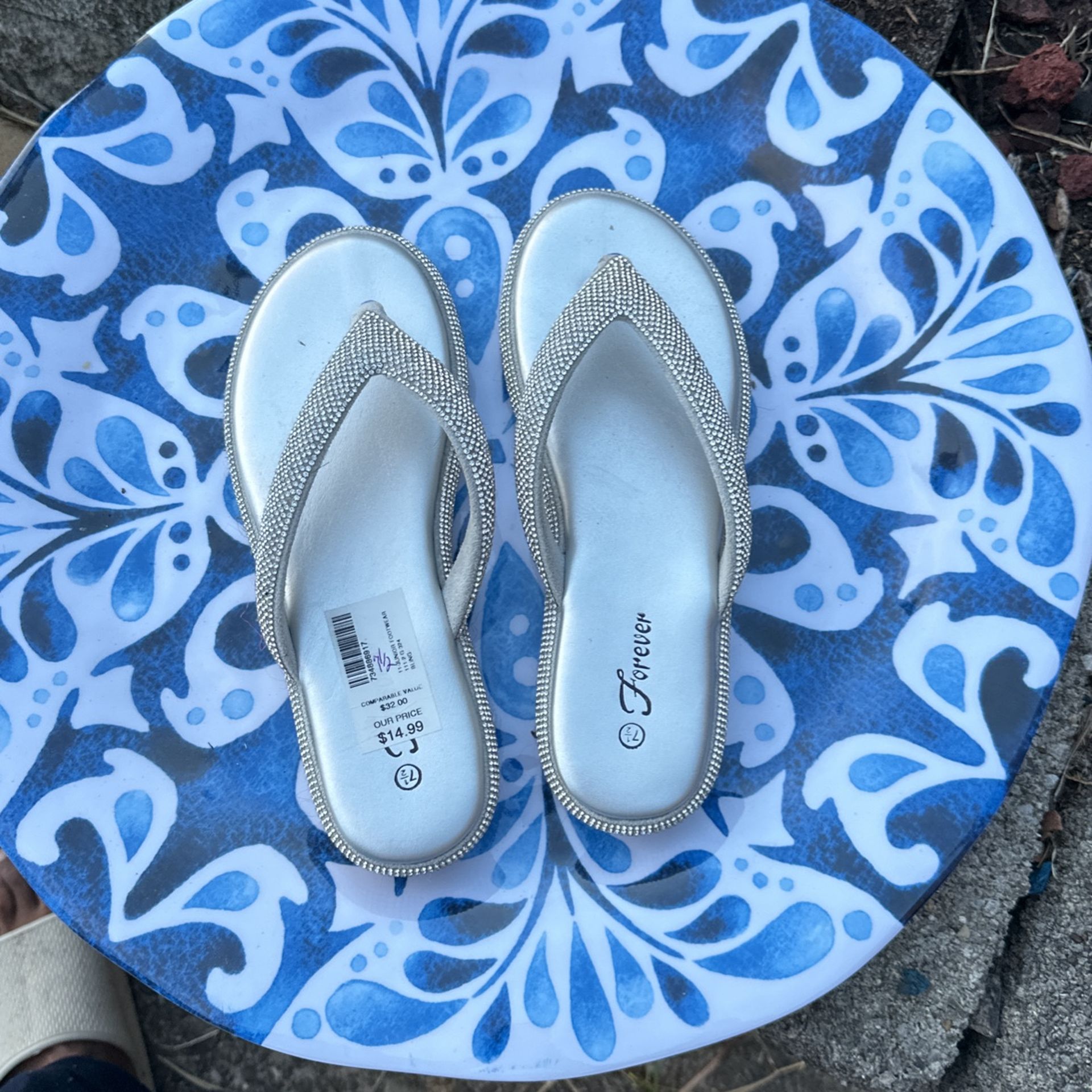 Women's Footwear Size 7 1/2