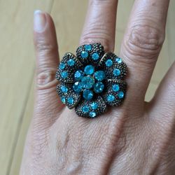 Vintage Antiqued Silver Topaz stone Open Flower Design Thumb Ring 1.5". Glamorous! One Size, Adjustable. Unique, One of a Kind!
