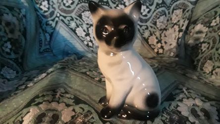 Very Cute Ceramic Cat