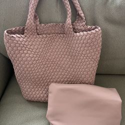 Byndia ny Soft Pink Purse With Cosmetic Bag