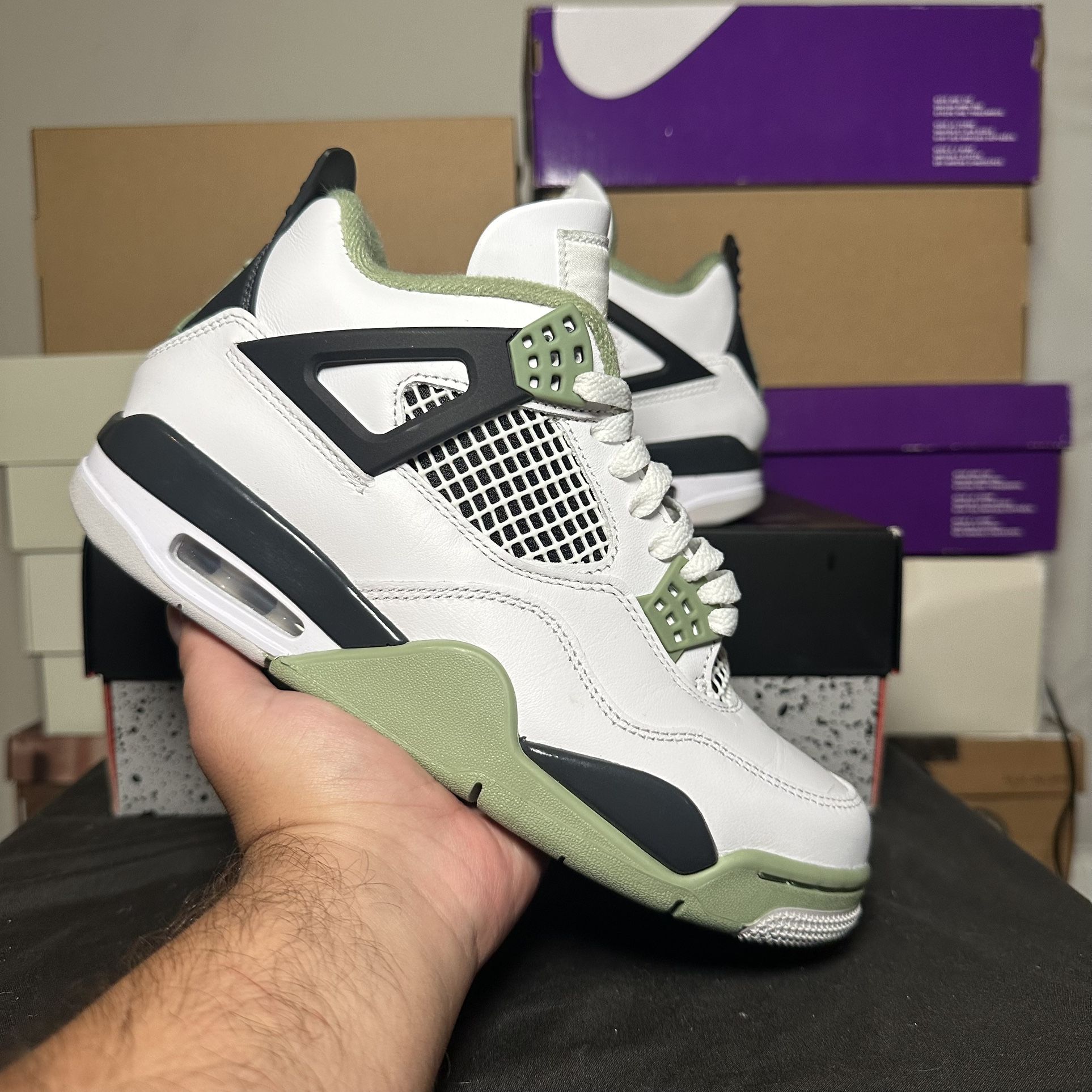 Jordan 4 Seafoam