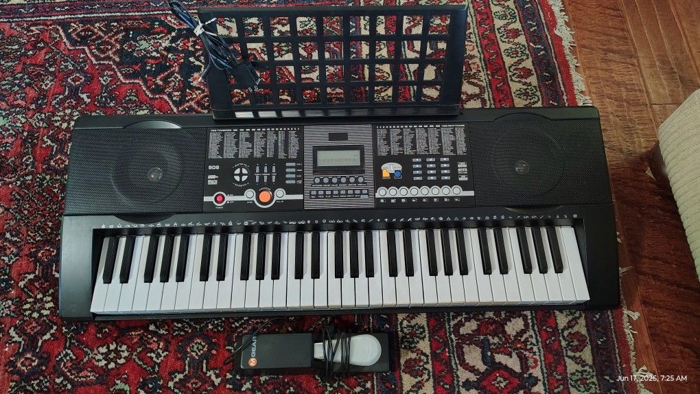 Cortland MK-906 Electronic Keyboard W/ Stand, Bench & Universal Sustain Pedal
