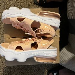 Nike Air Max Koko - Size 10 - Only wore 2x