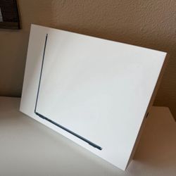 13” Apple MacBook Air laptop m4 chip 16gb 256gb