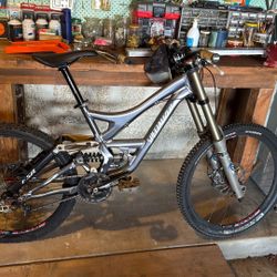 Specialized Mountain Bike 