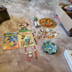 VINTAGE DISNEY COLLECTIBLES. 39 PIECES