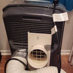 12,000 BTU Portable Edgestar Air Conditioner And Heater