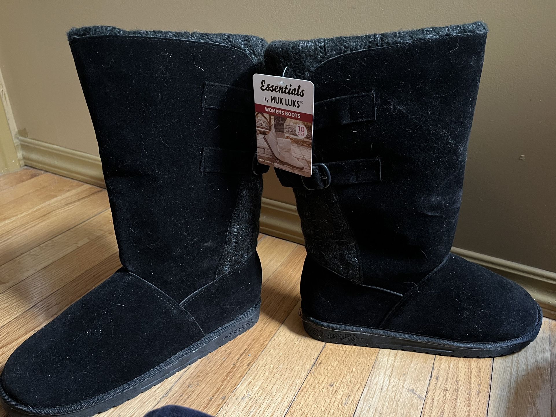 NWT Muk Luks Black Sweater Boots Sz 10