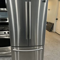 Samsung 3-Door Refrigerator In excellent condition, works perfectly and ready to use.