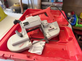 Milwaukee 6230 Portable Band Saw – AS-IS