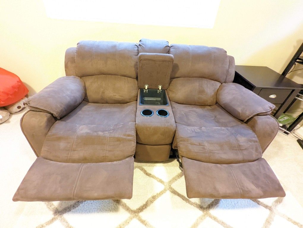 Perfect Condition Microfibre Recliner Sofa And loveseat