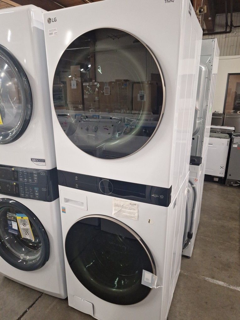 LG 27 Inch Gas Laundry Tower