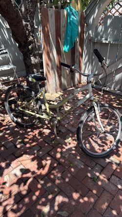 7 speed ladies 26” beach cruiser $40