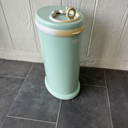 Ubbi Diaper Pail 