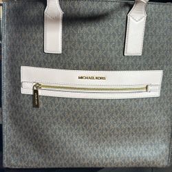 MK Purse 