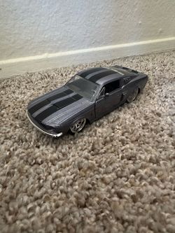 Ford Mustang Shelby GT500 Die-Cast Model Car