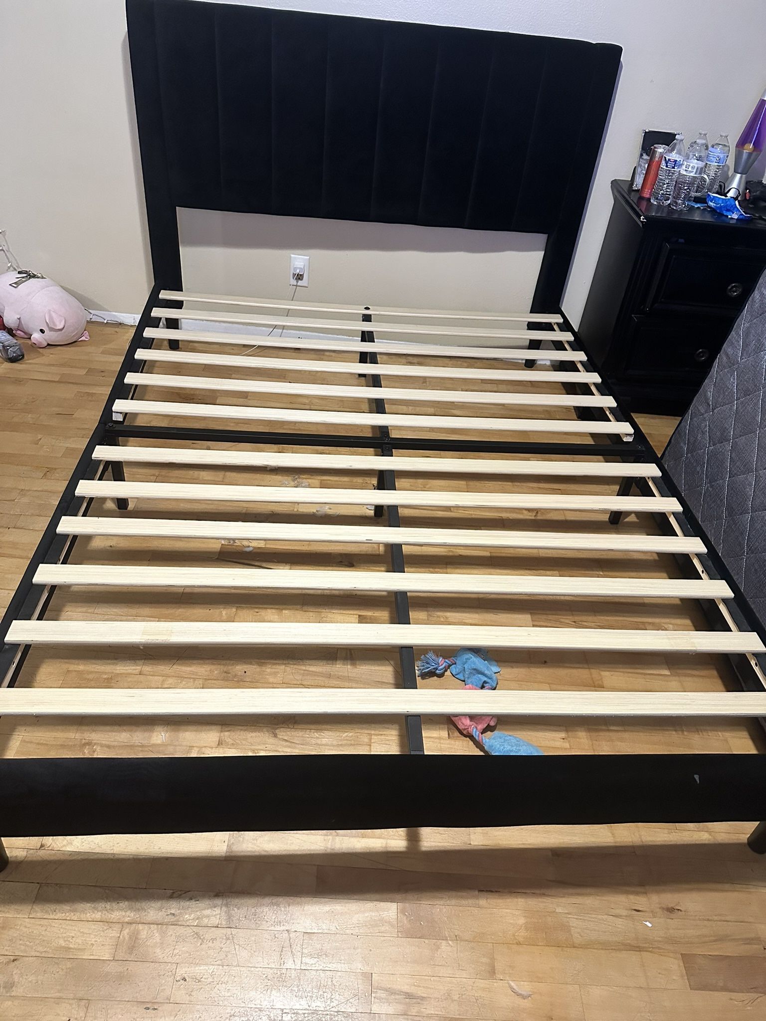 Bed frame 