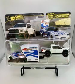 Hot Wheels Premium Car Culture Team Transport Set