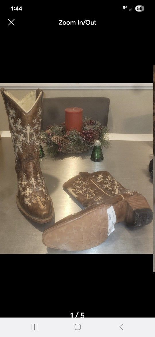 $300 NEW Rare Cute Women NEW All Cross CROSSES Cowgirl Corral Boot Cowboy 7.5