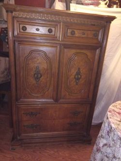 Dresser height 60 and 1/2 in 40 in wide