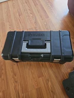 Husky 26in toolbox new