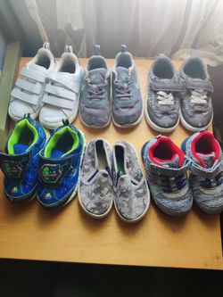 Tennis Shoes