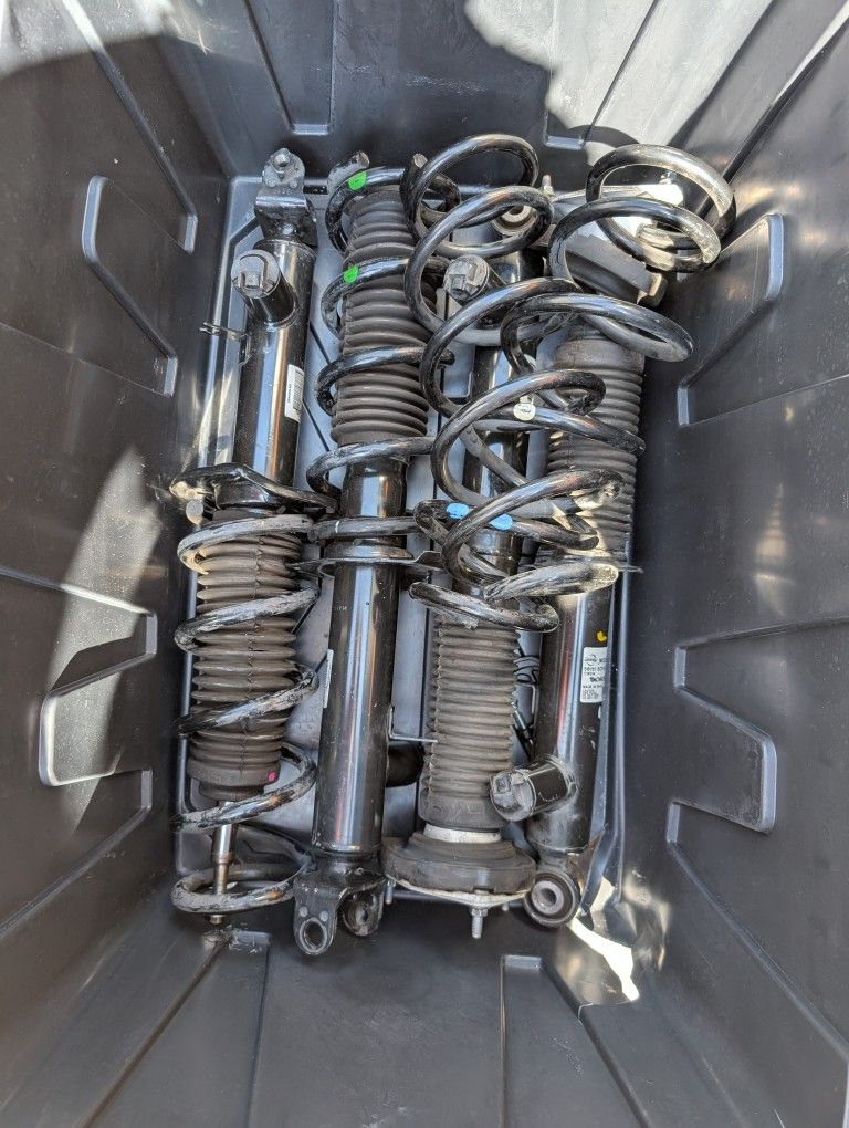 2016-2020 Infiniti Q50 Red sport Stock Strut And Springs