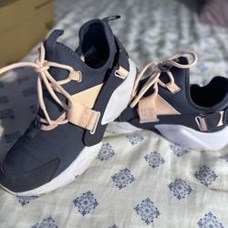 Nike Women’s Huarache 