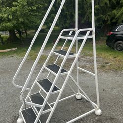 Copperman Rolling platform Latter Like New!! Price To Sell!!!