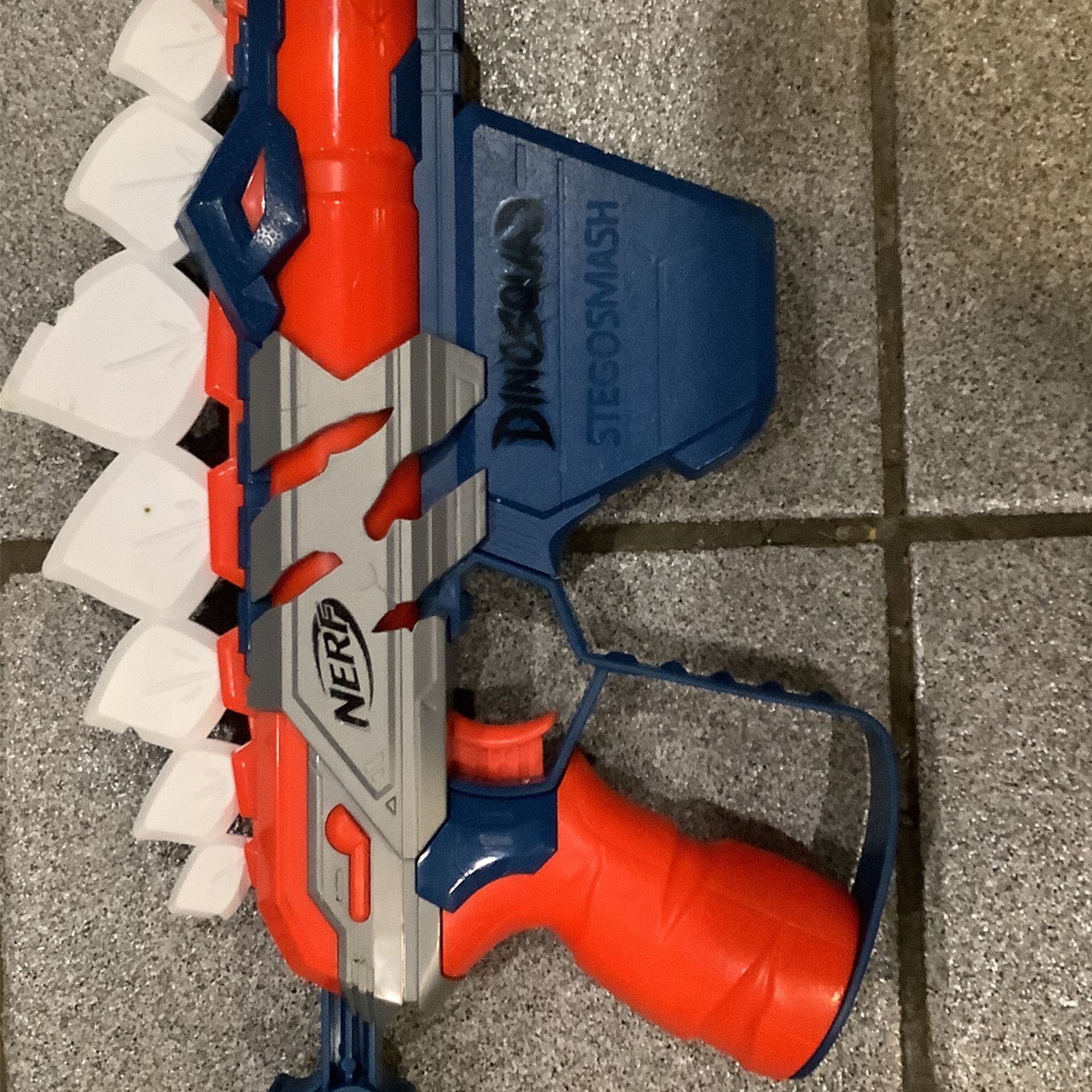 Nerf Stegosmash Blaster