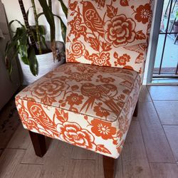 Accent Chair 