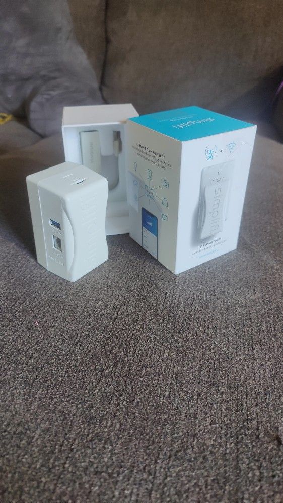 Smart Hub Cell Internet + Wifi Router