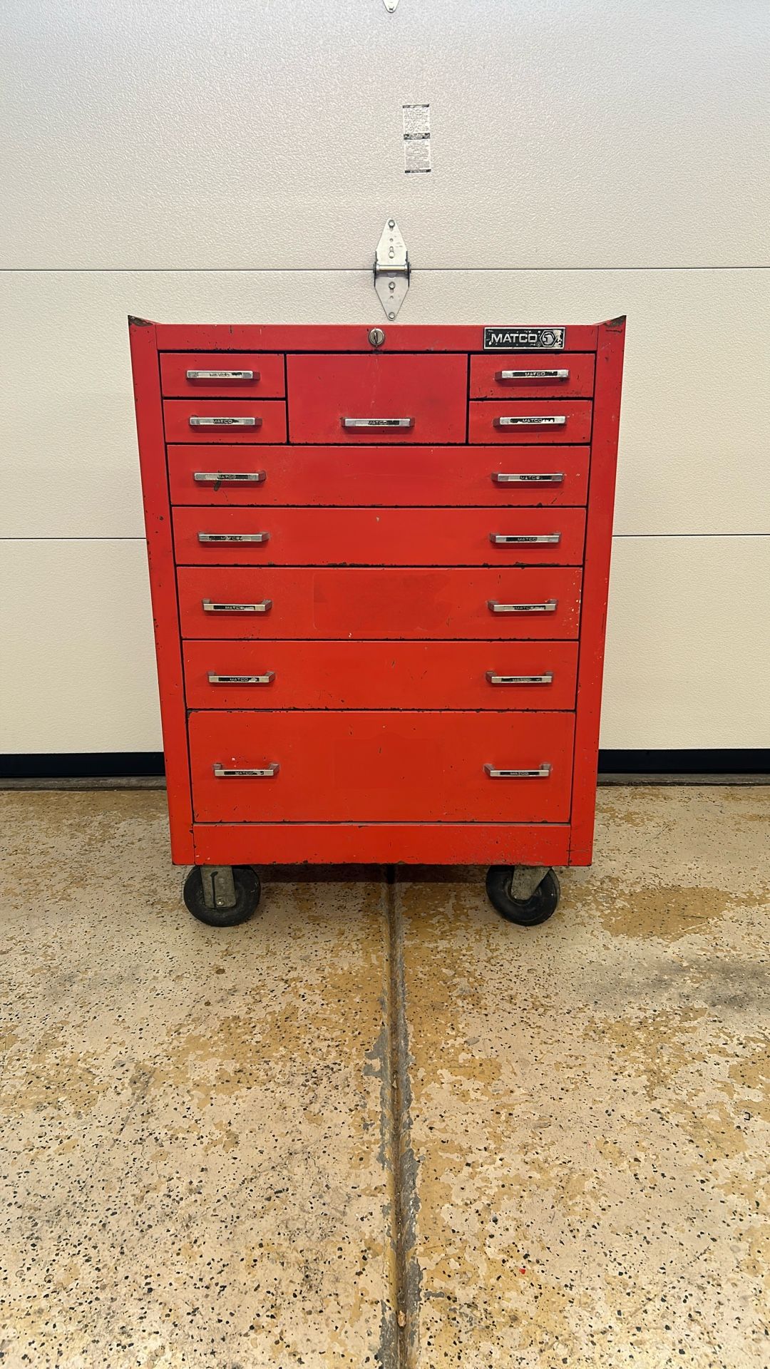 MATCO MAC TOOL ROLLING TOOL BOX WITH KEY