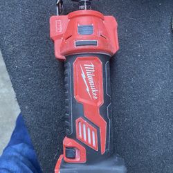 Milwaukee Router Cut Off Tool 