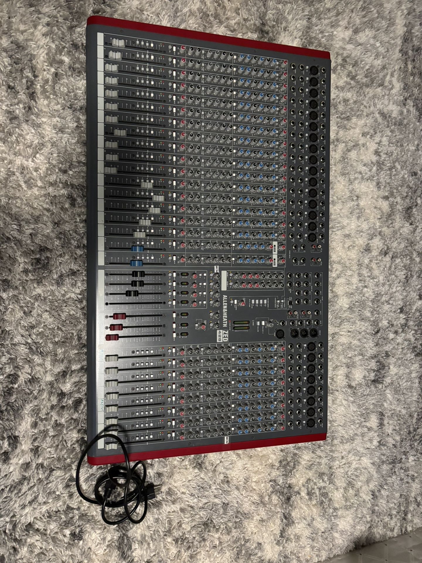 Allen & Heath ZED-428 24 channel mixer