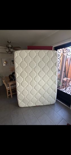 High End King Mattress, Clean, barely used
