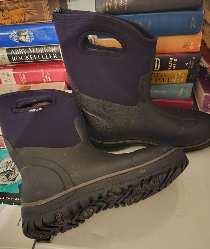 Mens Size 11 Insulated Waterproof Boots