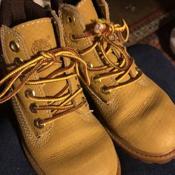 TIMBERLAND HELCOR Leather Kids Boots. Size 10C
